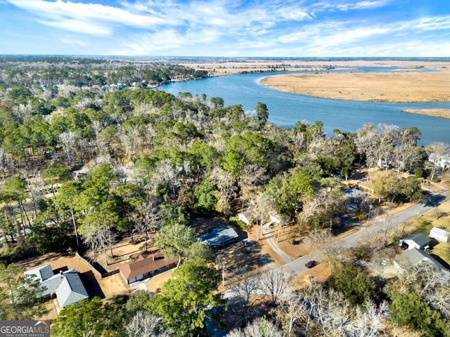 39 Ogeechee Drive, Richmond Hill, GA 31324