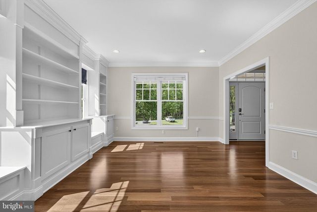 2075 MOUNTAIN RD, Haymarket, VA 20169