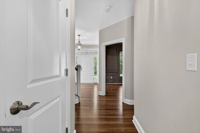 2075 MOUNTAIN RD, Haymarket, VA 20169
