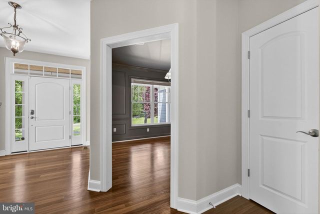 2075 MOUNTAIN RD, Haymarket, VA 20169