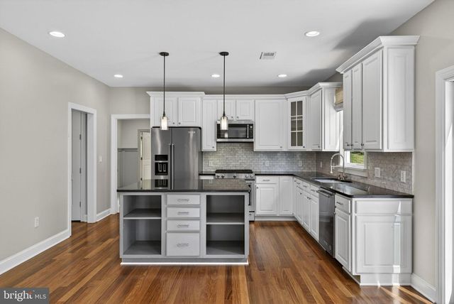 2075 MOUNTAIN RD, Haymarket, VA 20169