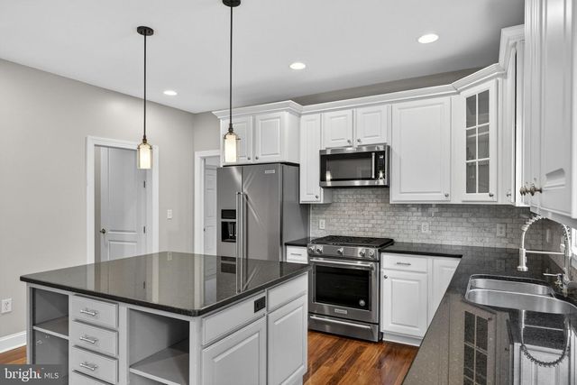 2075 MOUNTAIN RD, Haymarket, VA 20169