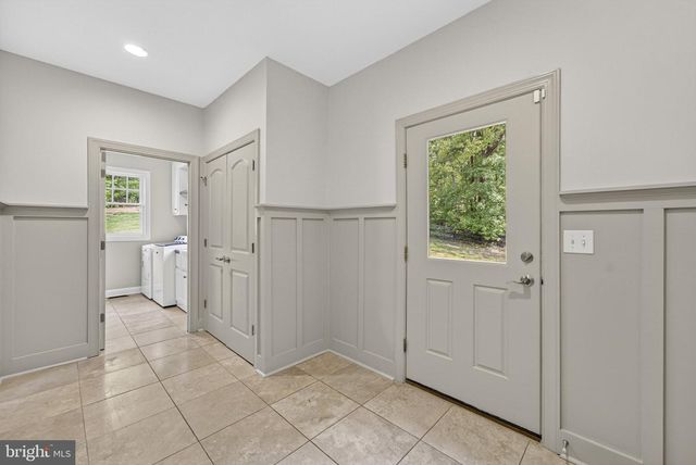 2075 MOUNTAIN RD, Haymarket, VA 20169