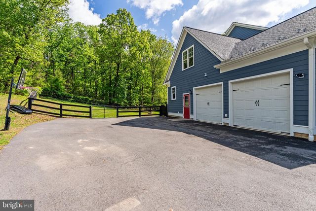2075 MOUNTAIN RD, Haymarket, VA 20169