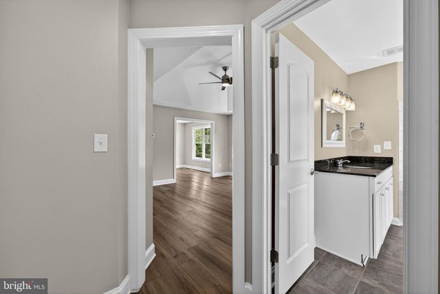 2075 MOUNTAIN RD, Haymarket, VA 20169