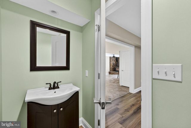 2075 MOUNTAIN RD, Haymarket, VA 20169