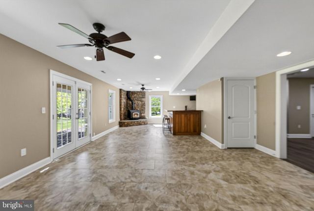 2075 MOUNTAIN RD, Haymarket, VA 20169