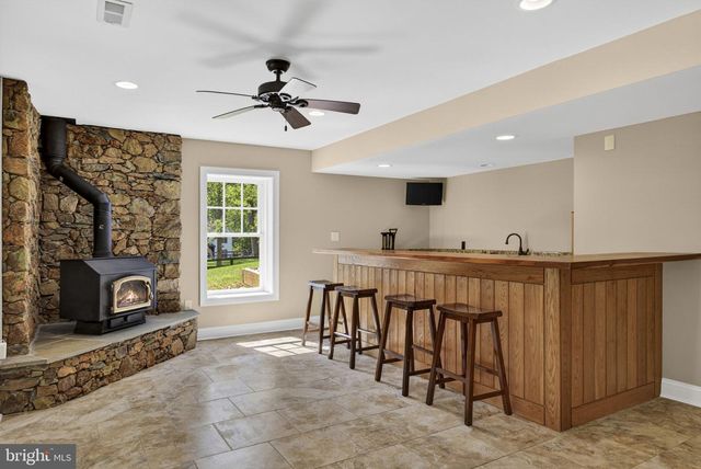 2075 MOUNTAIN RD, Haymarket, VA 20169