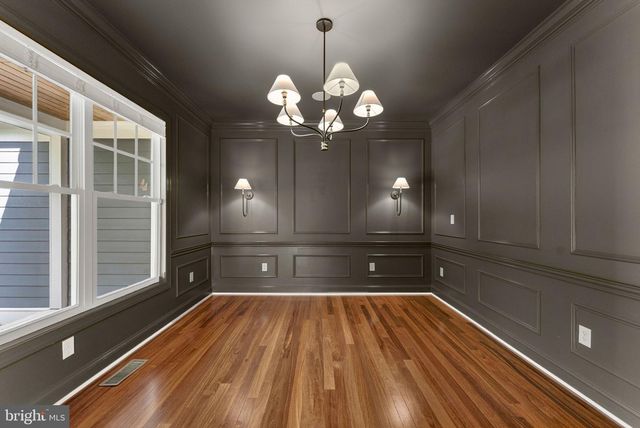 2075 MOUNTAIN RD, Haymarket, VA 20169