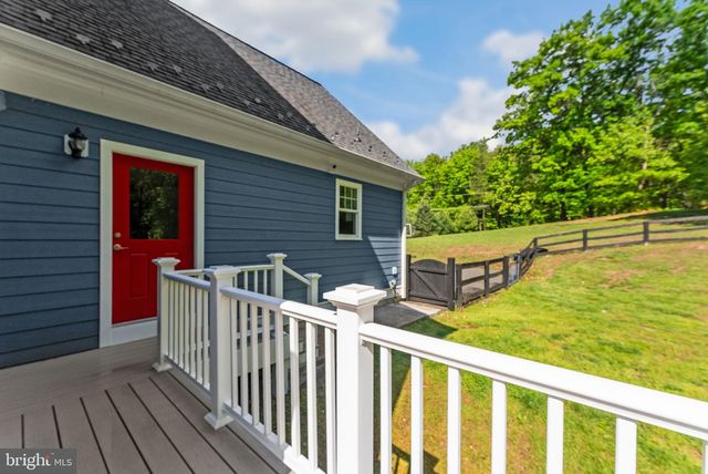 2075 MOUNTAIN RD, Haymarket, VA 20169