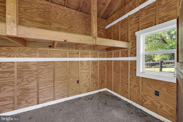 2075 MOUNTAIN RD, Haymarket, VA 20169