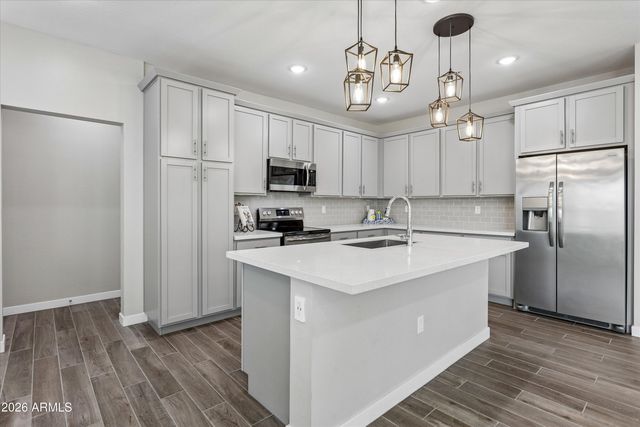 155 N LAKEVIEW Boulevard 258, Chandler, AZ 85225