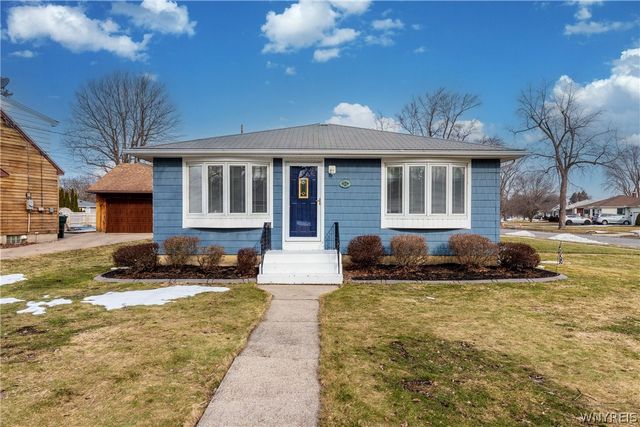 34 Brentwood Drive, North Tonawanda, NY 14120