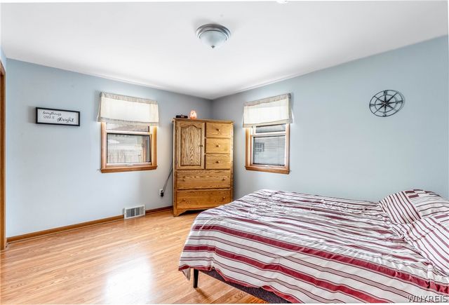 34 Brentwood Drive, North Tonawanda, NY 14120