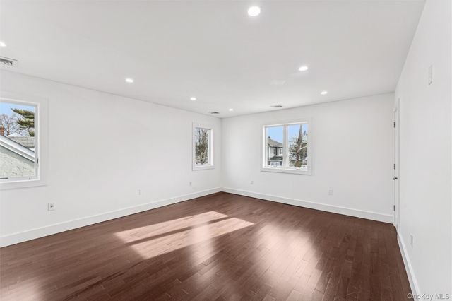 1064 Mora Place, Woodmere, NY 11598