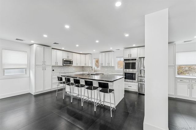 1064 Mora Place, Woodmere, NY 11598