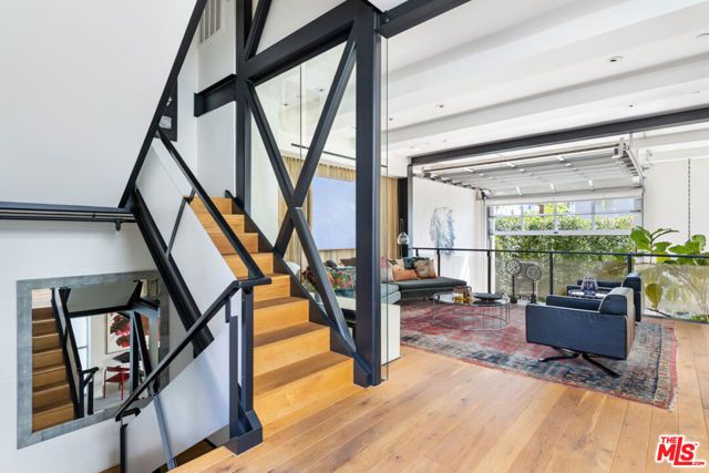 2124 Narcissus Court, Venice (los Angeles), CA 90291