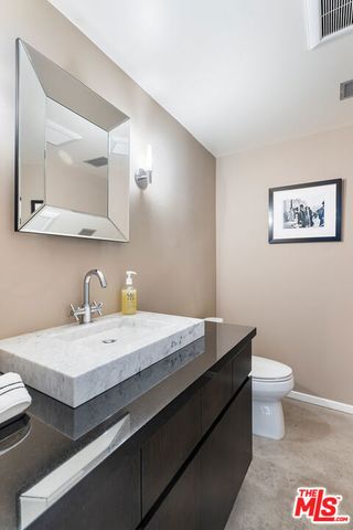 2124 Narcissus Court, Venice (los Angeles), CA 90291