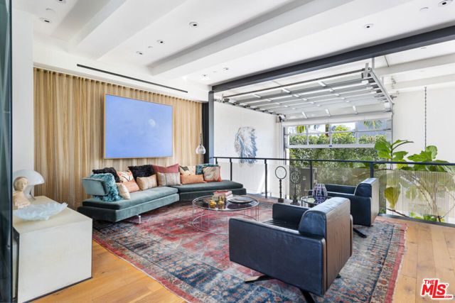2124 Narcissus Court, Venice (los Angeles), CA 90291