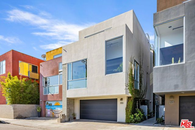 2124 Narcissus Court, Venice (los Angeles), CA 90291
