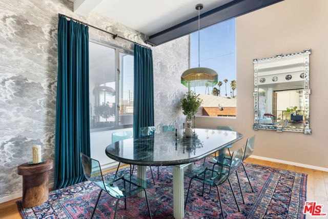 2124 Narcissus Court, Venice (los Angeles), CA 90291