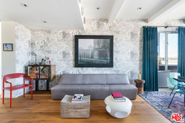 2124 Narcissus Court, Venice (los Angeles), CA 90291