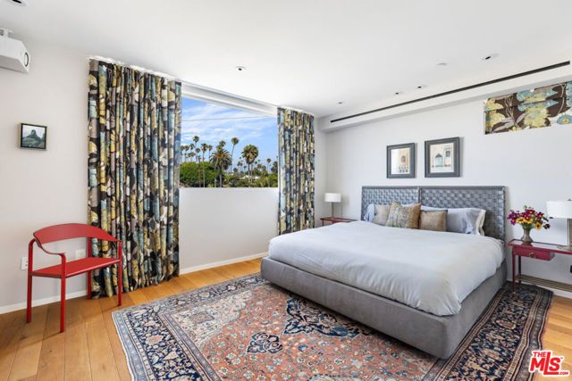 2124 Narcissus Court, Venice (los Angeles), CA 90291