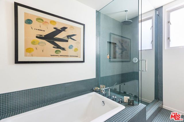 2124 Narcissus Court, Venice (los Angeles), CA 90291