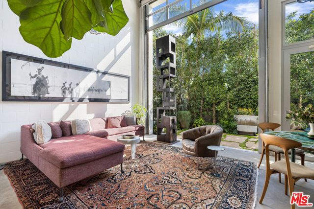 2124 Narcissus Court, Venice (los Angeles), CA 90291