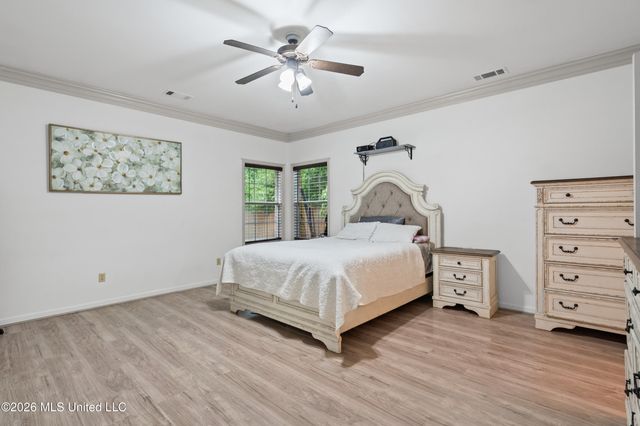 10120 N Cypress Lake Drive, Olive Branch, MS 38654