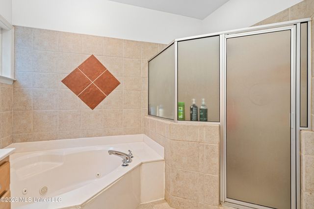 10120 N Cypress Lake Drive, Olive Branch, MS 38654