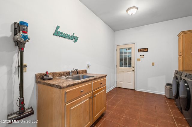 10120 N Cypress Lake Drive, Olive Branch, MS 38654