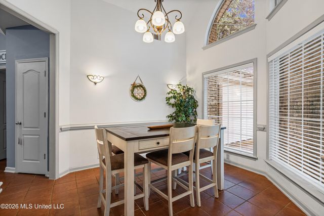 10120 N Cypress Lake Drive, Olive Branch, MS 38654