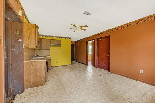 4600 Ireland Street, Houston, TX 77016