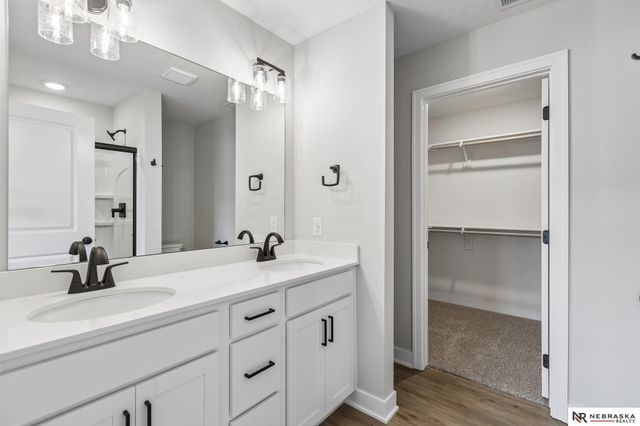 11422 N 160 Court, Bennington, NE 68007
