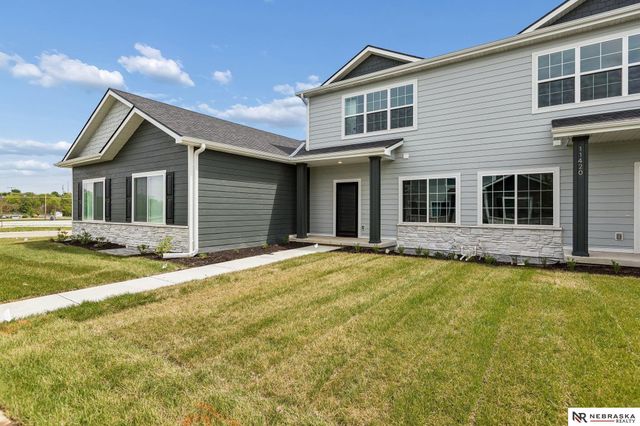 11422 N 160 Court, Bennington, NE 68007