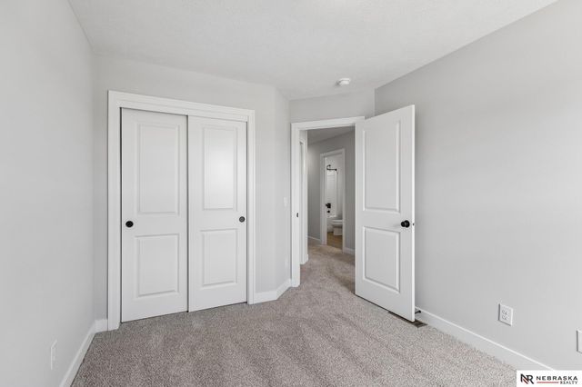 11422 N 160 Court, Bennington, NE 68007