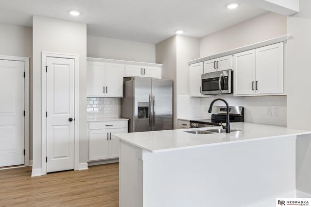 11422 N 160 Court, Bennington, NE 68007
