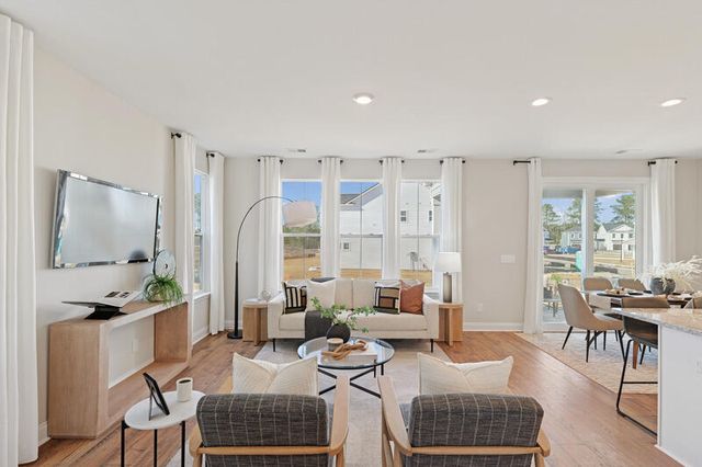 435 Queenview Lane, Charleston, SC 29414