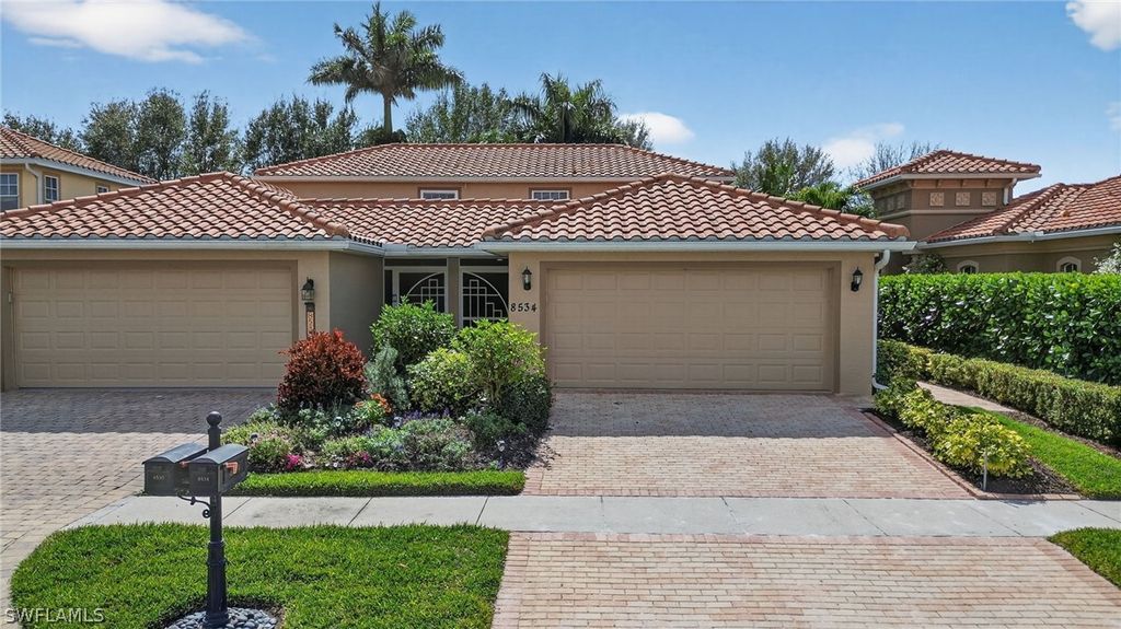 8534 Chase Preserve DR, Naples, FL 34113