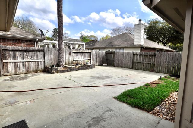 26983 Crown Haven Drive, Kingwood, TX 77339