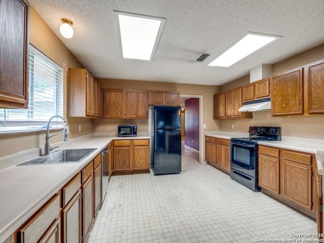 8434 Timber Loche, San Antonio, TX 78250