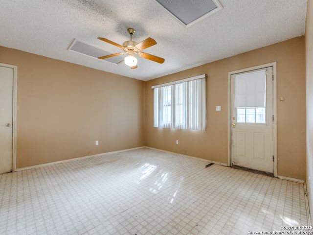 8434 Timber Loche, San Antonio, TX 78250