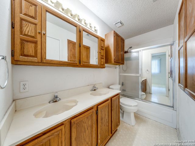 8434 Timber Loche, San Antonio, TX 78250