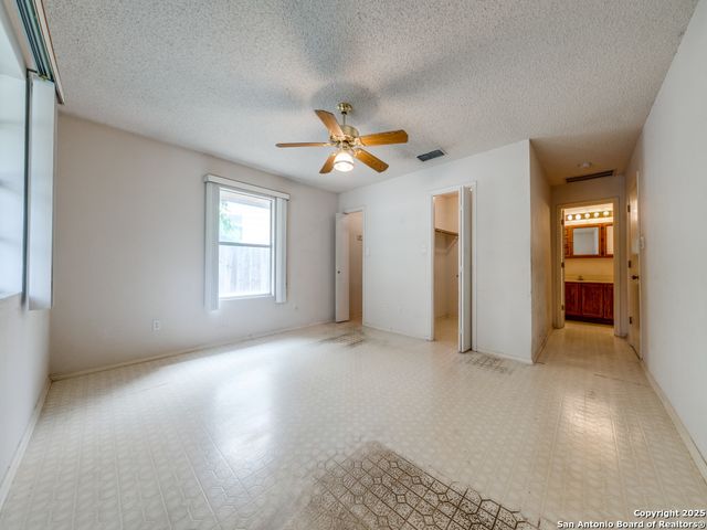 8434 Timber Loche, San Antonio, TX 78250