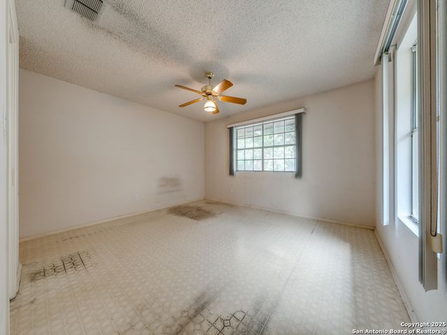 8434 Timber Loche, San Antonio, TX 78250