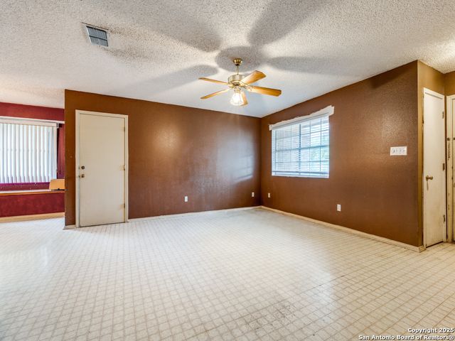 8434 Timber Loche, San Antonio, TX 78250