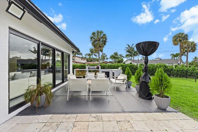 1049 W Palmetto Park Road, Boca Raton, FL 33486