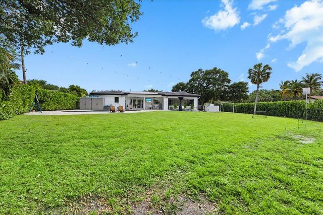 1049 W Palmetto Park Road, Boca Raton, FL 33486