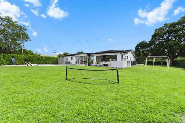 1049 W Palmetto Park Road, Boca Raton, FL 33486